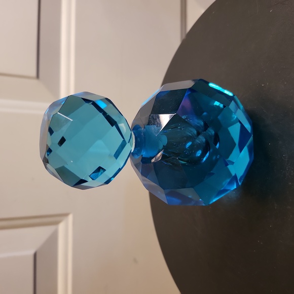 Vintage Blue Faceted Crystal Glass Perfume Bottle - Picture 4 of 11